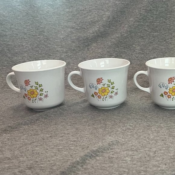 Corning Spring Meadow Coffee Cups Set of 4 - Picture 5 of 11